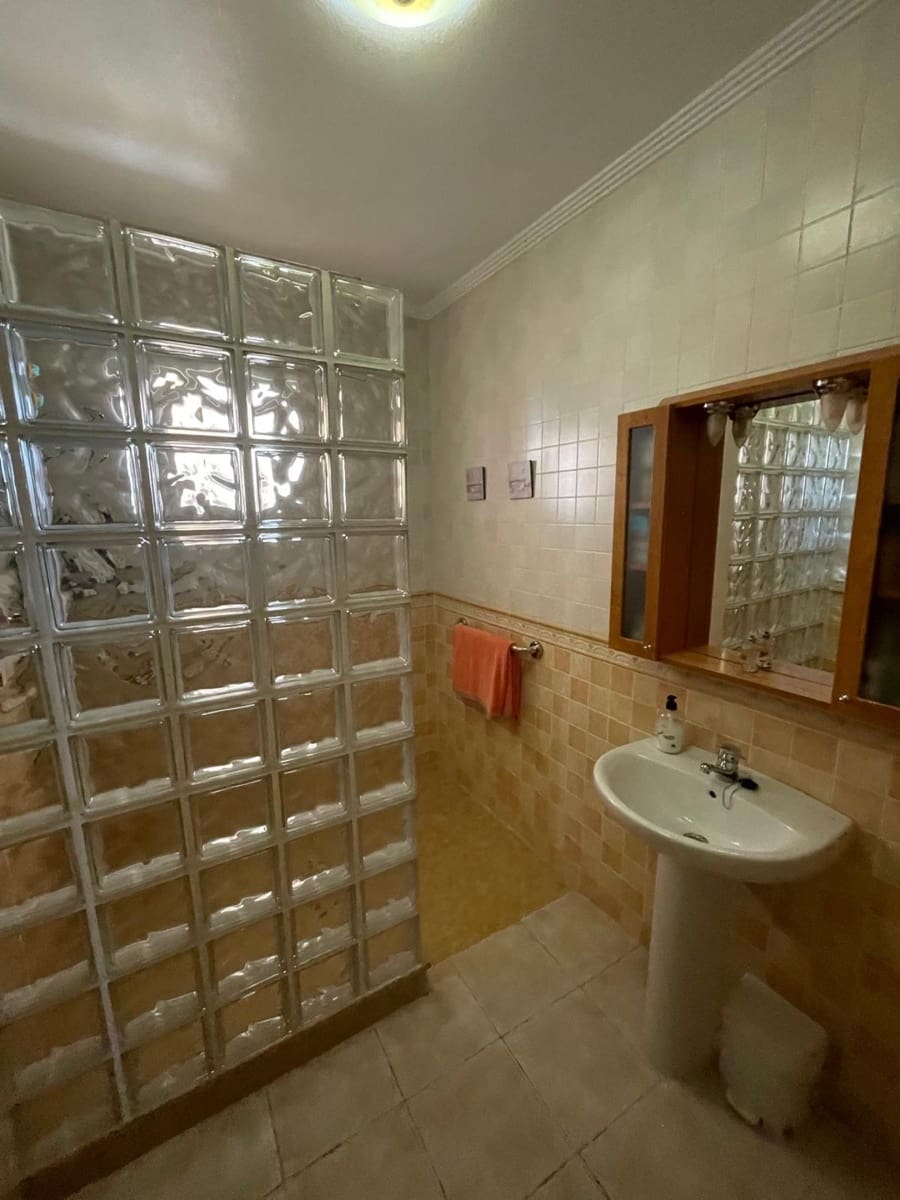 4 bedroom Villa for sale in Pinoso - € 425,000 (Ref: 9833189)