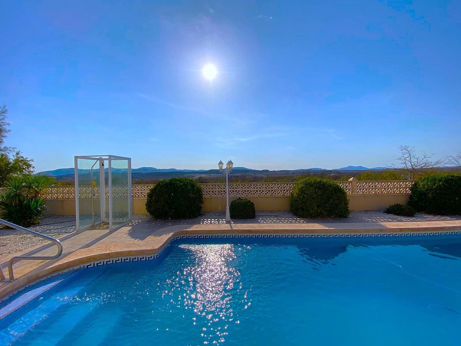 4 bedroom Villa for sale in Lel - € 390,000 (Ref: 9835129)