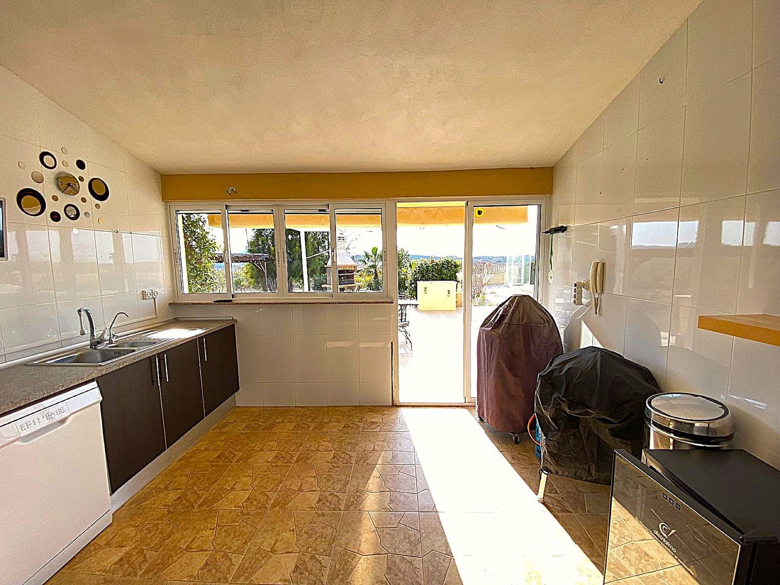 4 bedroom Villa for sale in Lel - € 390,000 (Ref: 9835129)