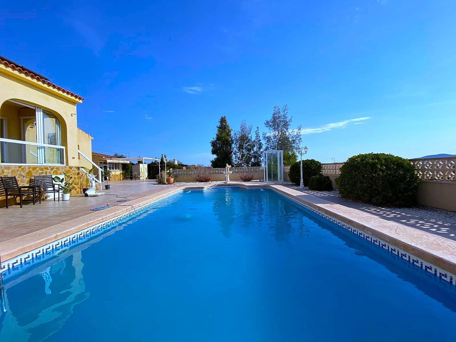 4 bedroom Villa for sale in Lel - € 390,000 (Ref: 9835129)