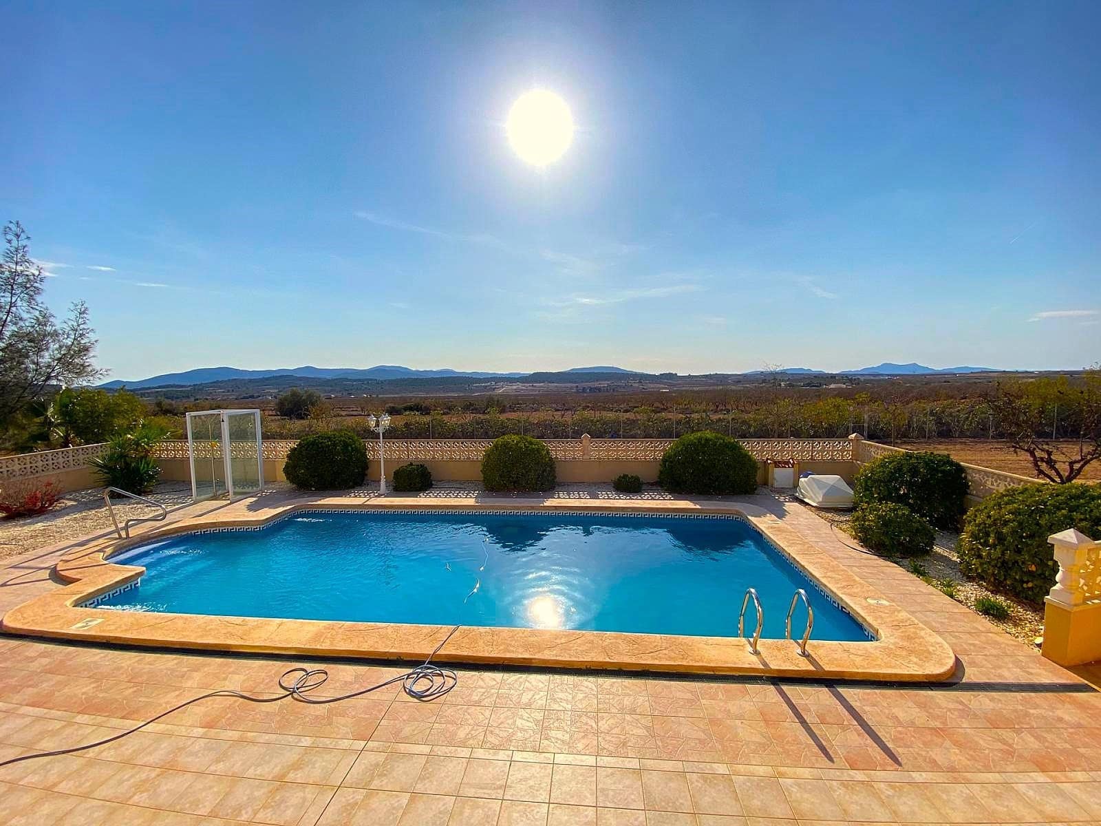 4 bedroom Villa for sale in Lel - € 390,000 (Ref: 9835129)