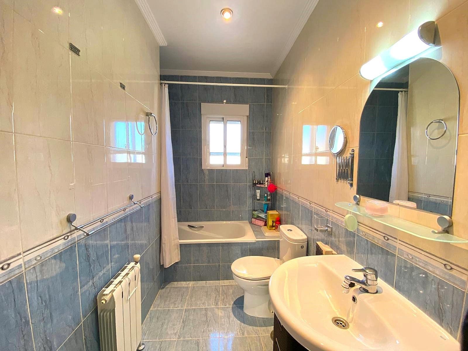 4 bedroom Villa for sale in Lel - € 390,000 (Ref: 9835129)