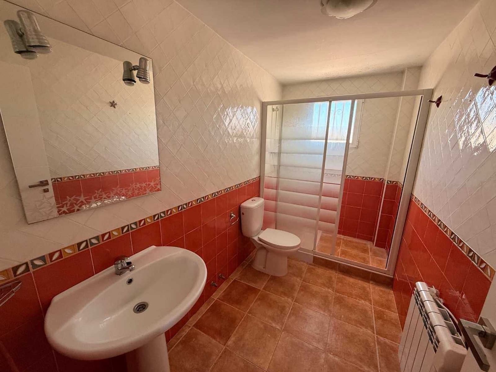 3 bedroom Villa for sale in Pinoso with pool garage - € 350,000 (Ref: 9835136)