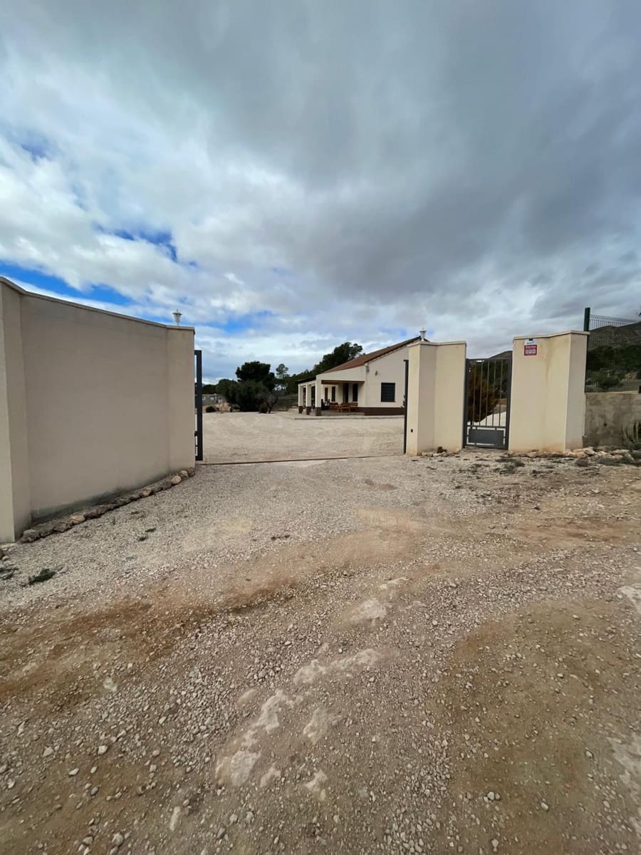 4 soveværelse Finca/Landehus til salg i Macisvenda - € 289.000 (Ref: 9838846)