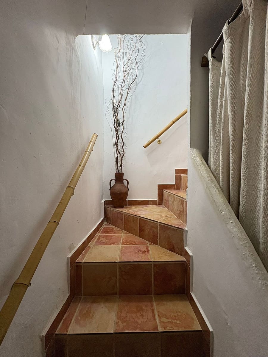 5 quarto Moradia Geminada para venda em Pinoso com piscina garagem - 299 995 € (Ref: 9844797)