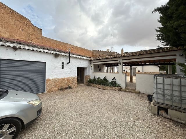 5 chambre Villa/Maison Semi-Mitoyenne à vendre à Pinoso avec piscine garage - 299 995 € (Ref: 9844797)