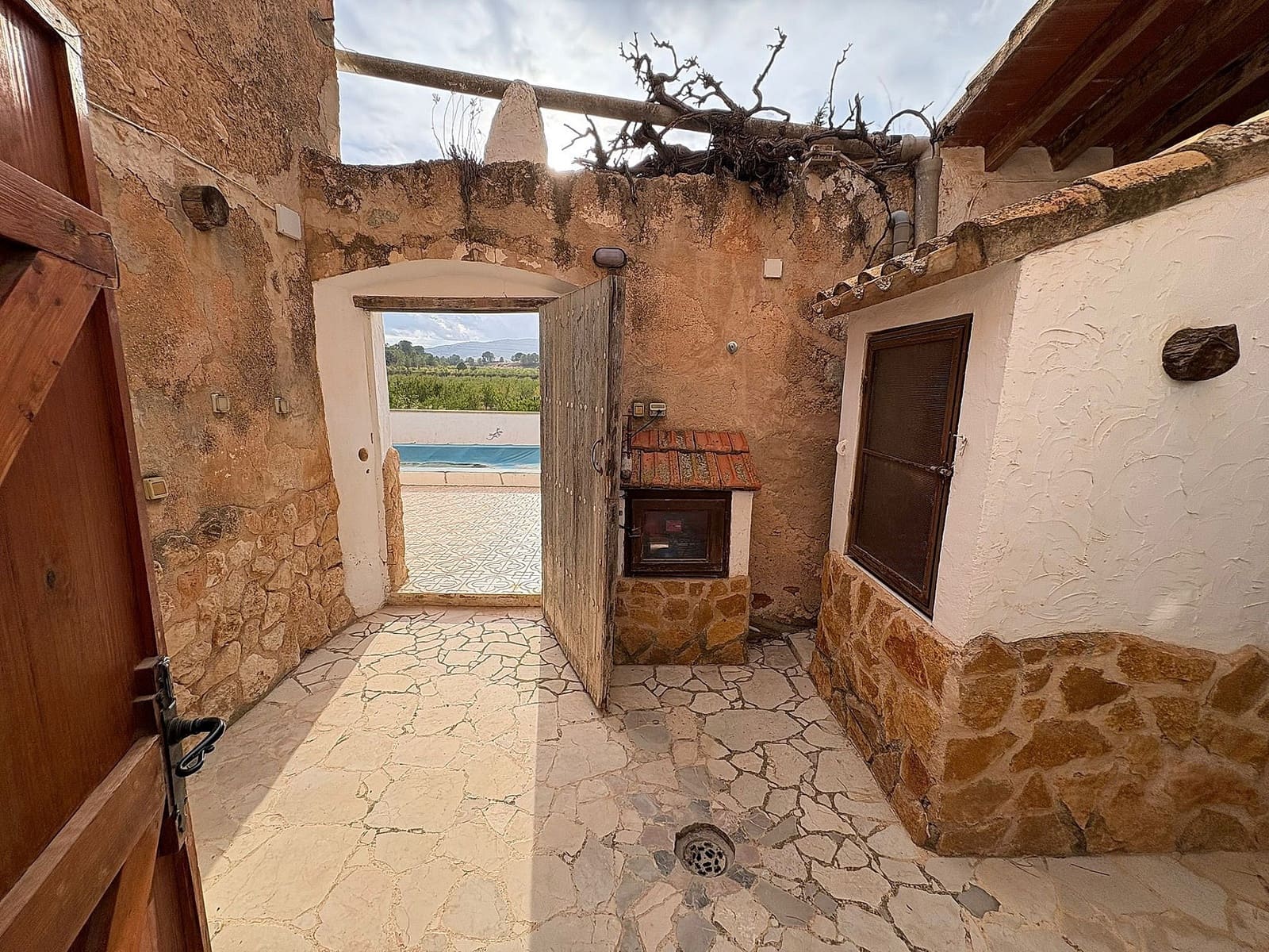 5 quarto Moradia Geminada para venda em Pinoso com piscina garagem - 299 995 € (Ref: 9844797)