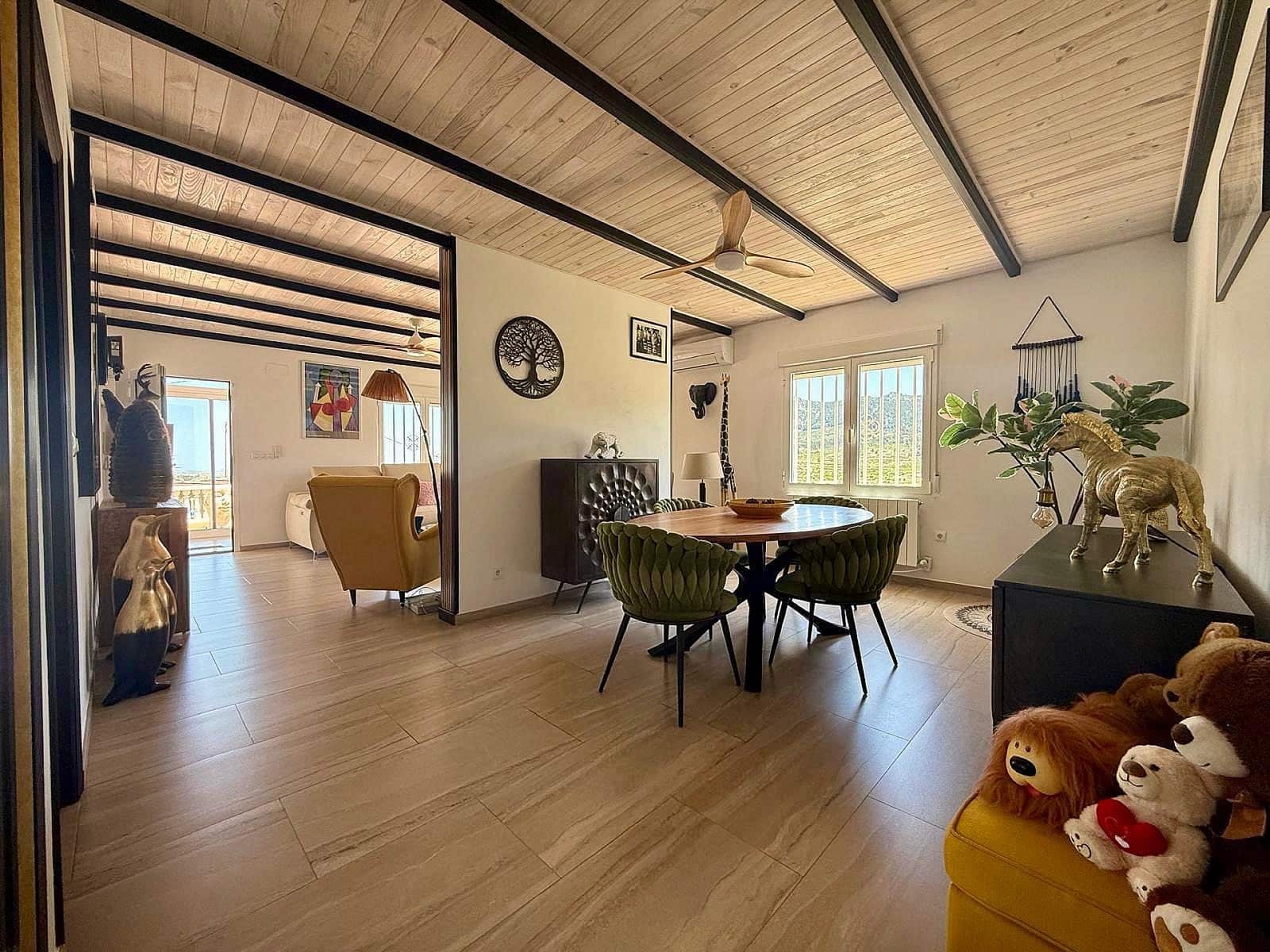 4 bedroom Villa for sale in La Romana - € 369,995 (Ref: 9848959)