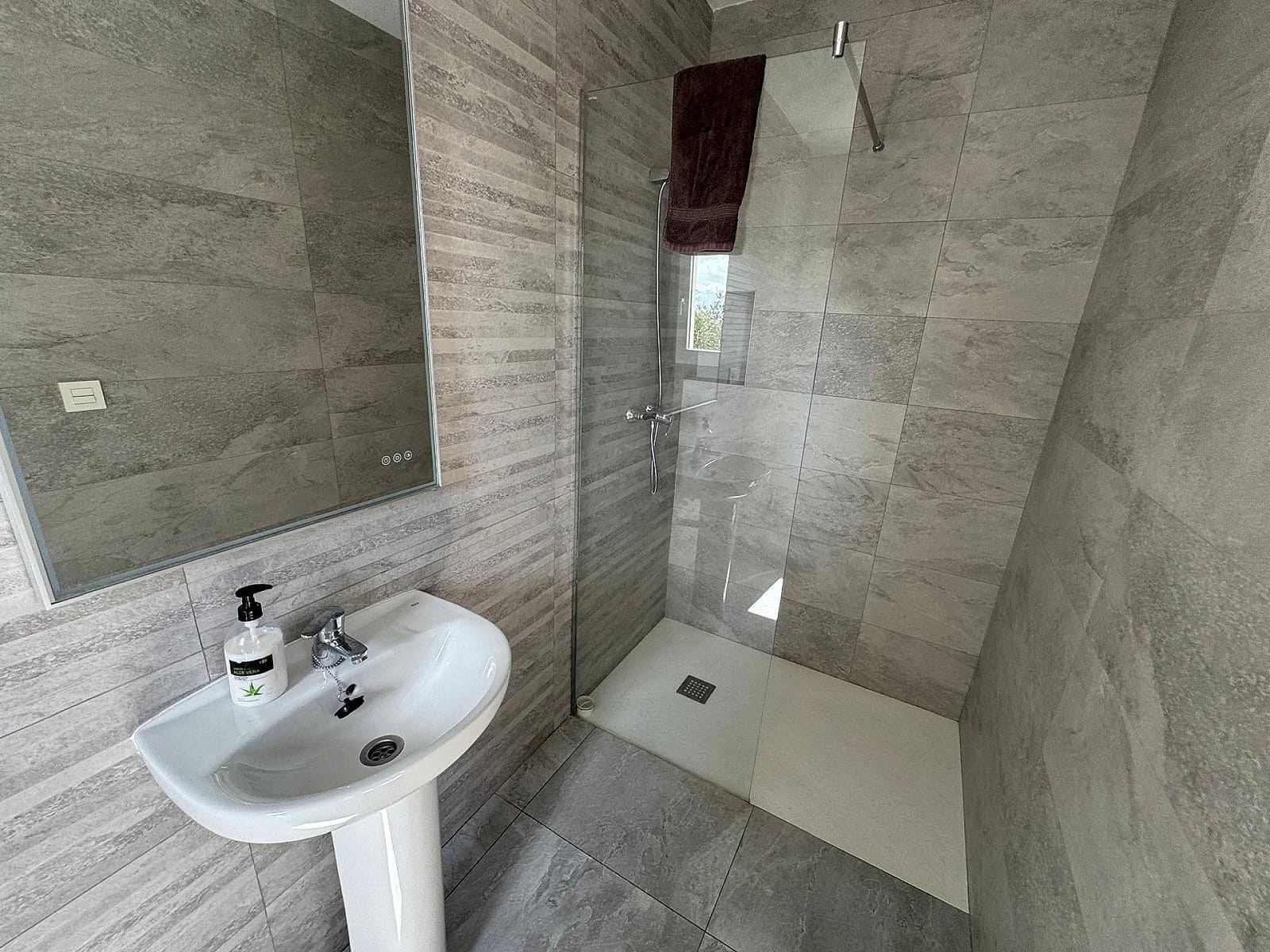5 Zimmer Villa zu verkaufen in Pinoso mit Pool Garage - 675.000 € (Ref: 9854817)