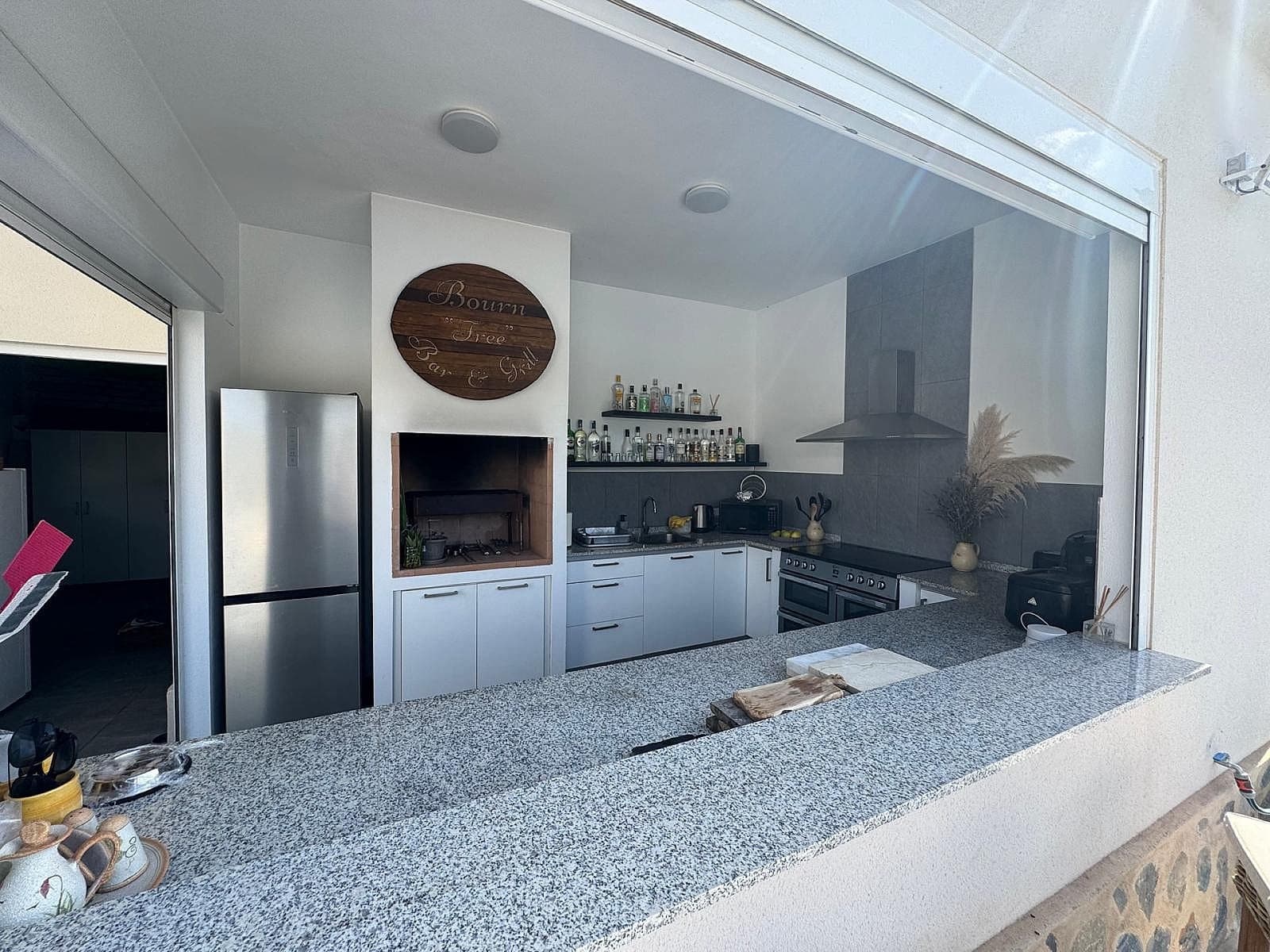 5 Zimmer Villa zu verkaufen in Pinoso mit Pool Garage - 675.000 € (Ref: 9854817)