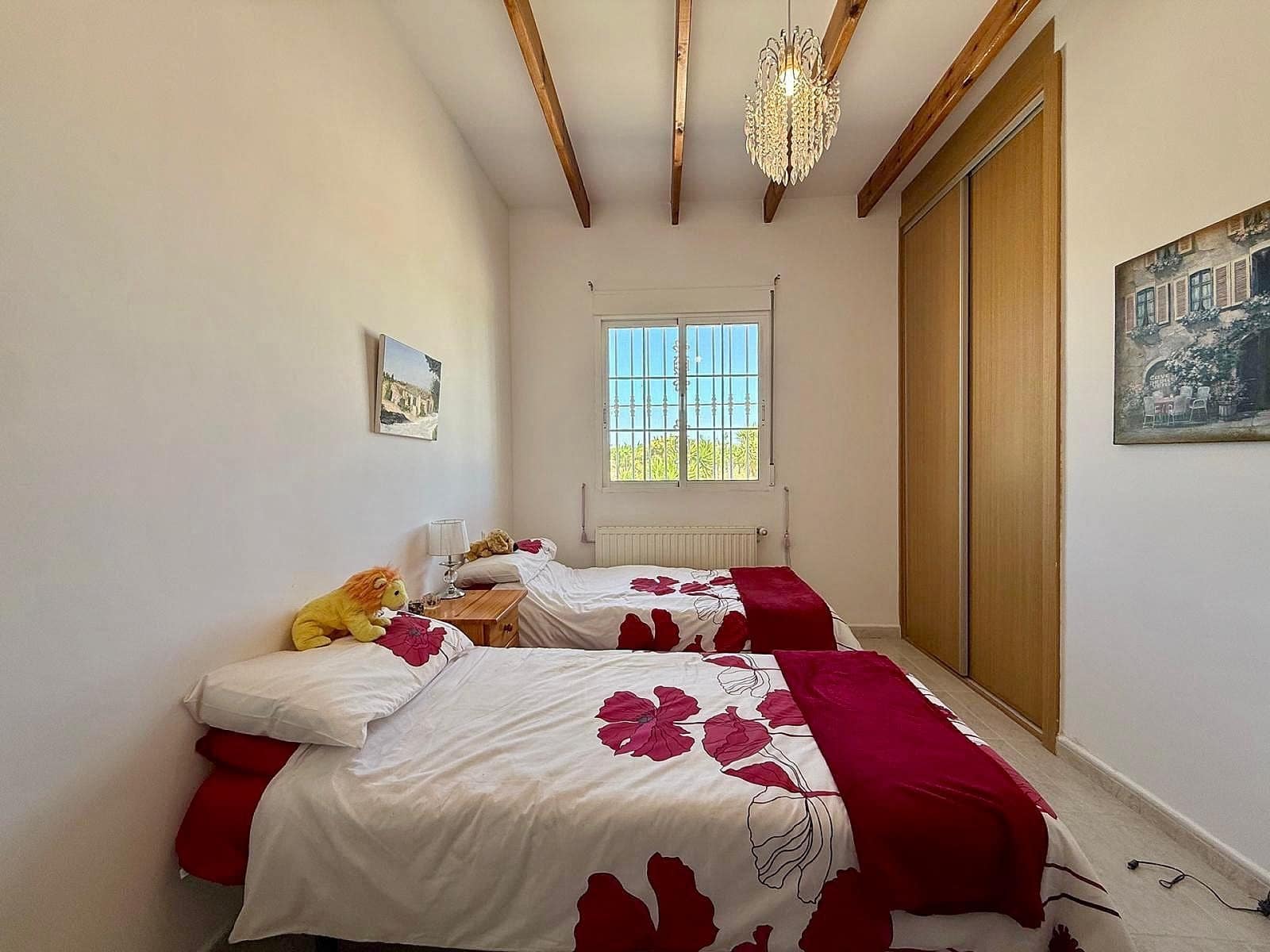 3 bedroom Villa for sale in Jumilla - € 350,000 (Ref: 9854848)