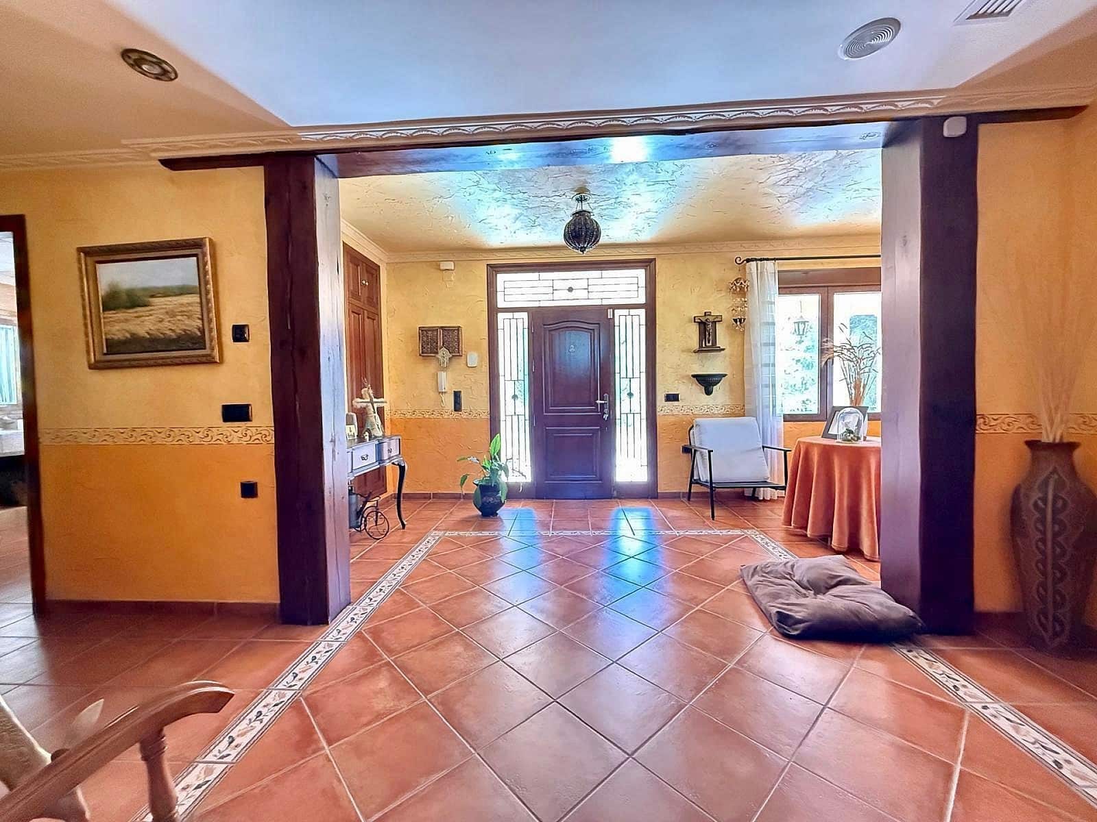 6 bedroom Villa for sale in Salinas - € 949,000 (Ref: 9863983)