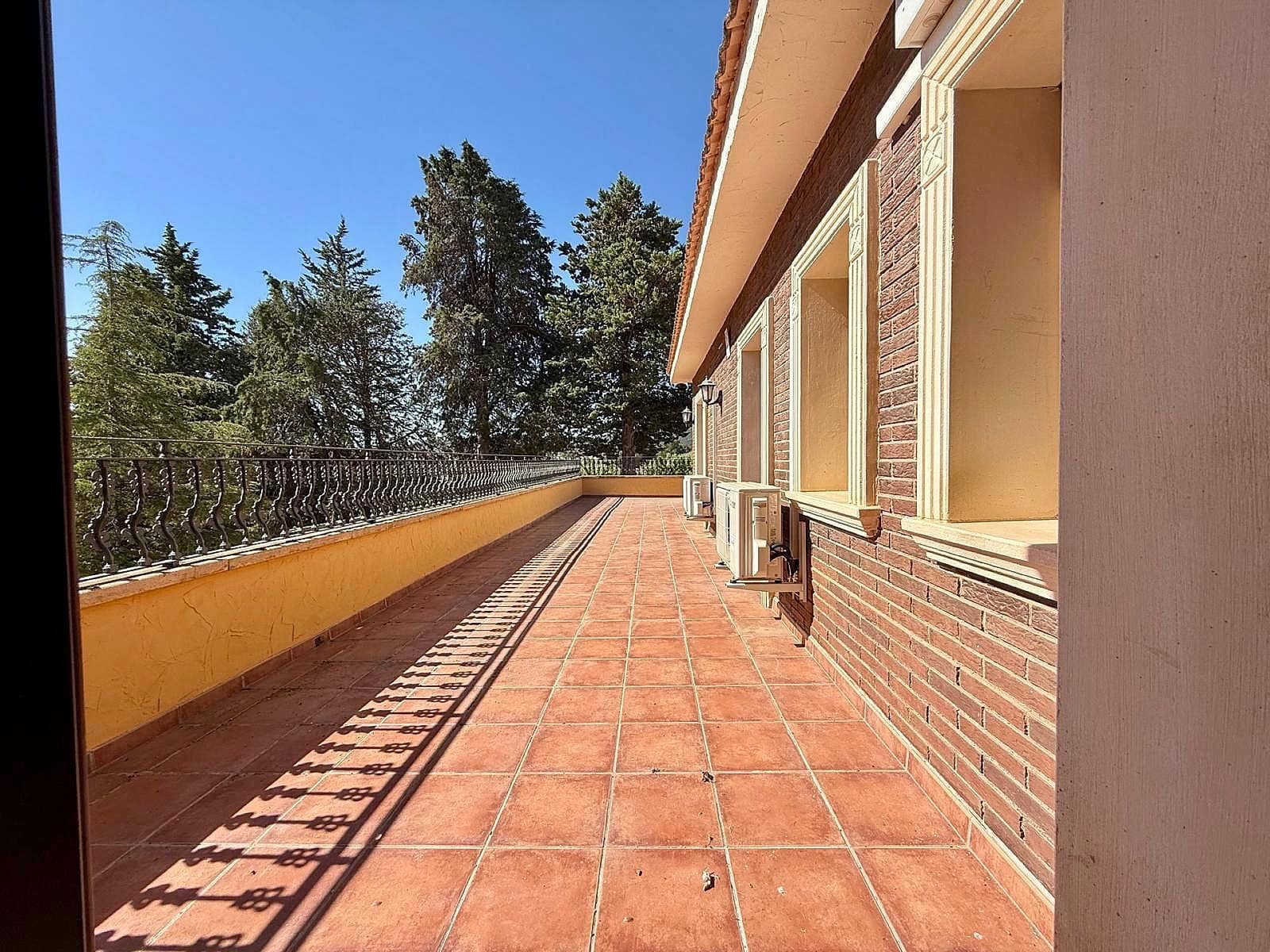 6 bedroom Villa for sale in Salinas - € 949,000 (Ref: 9863983)