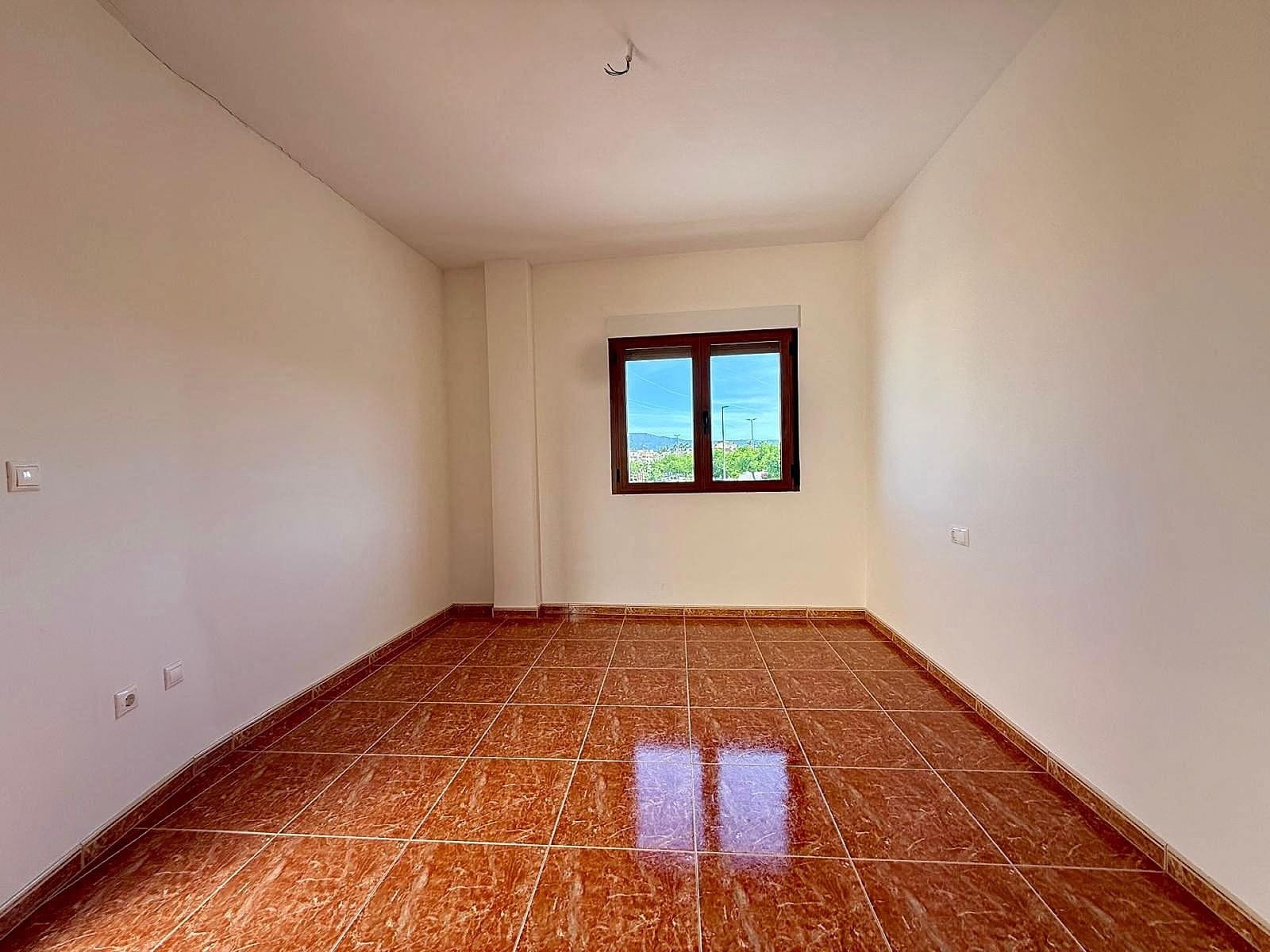 4 bedroom Townhouse for sale in Pinoso - € 240,000 (Ref: 9863985)