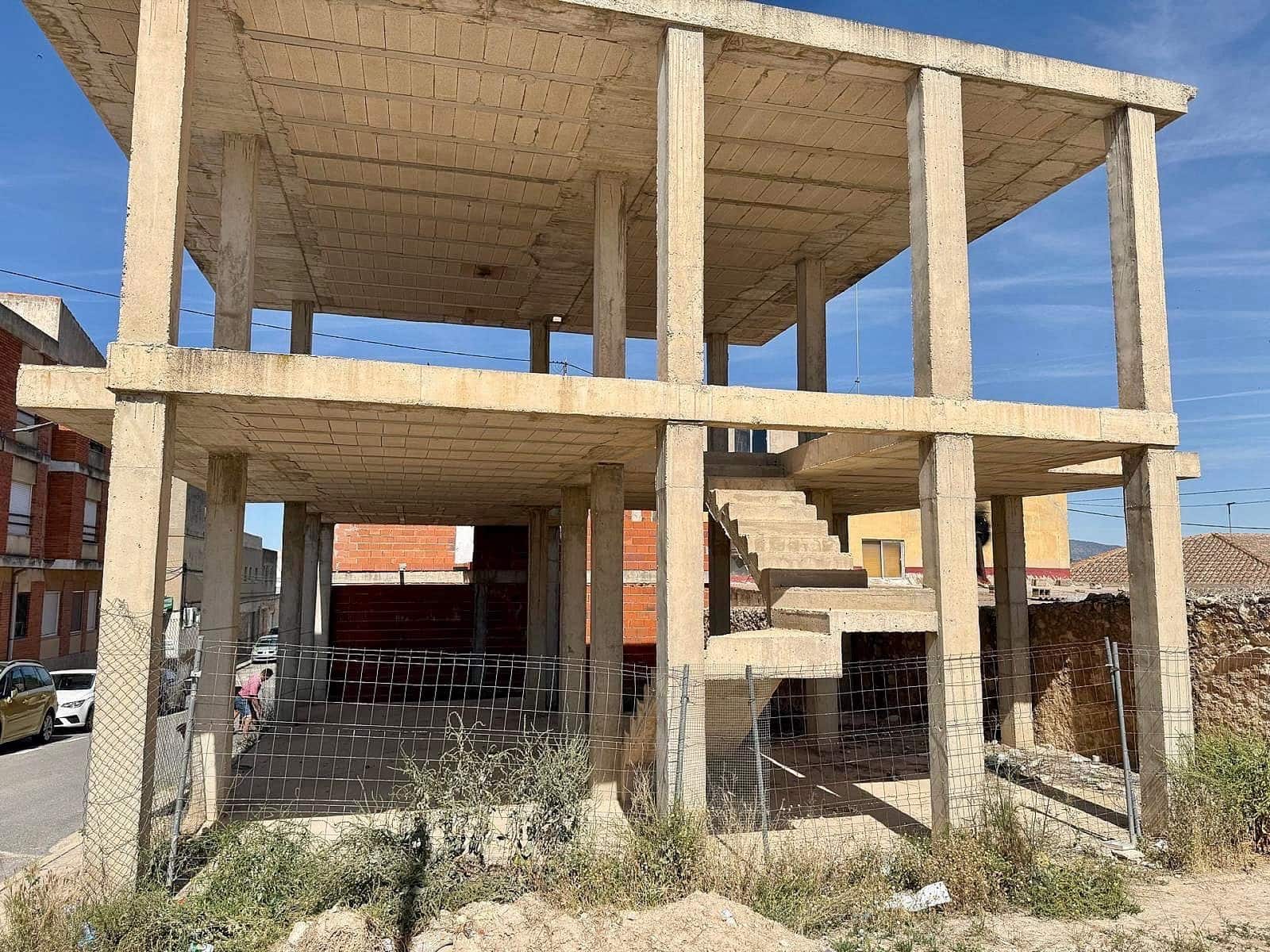 6 quarto Casa em Banda para venda em Pinoso - 80 000 € (Ref: 9866426)