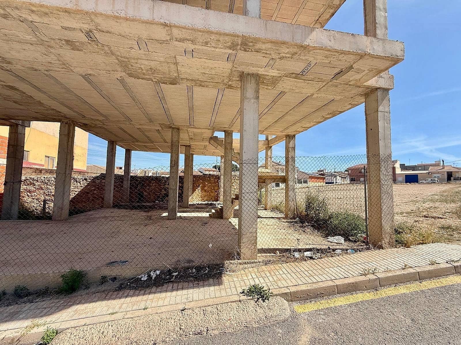 6 quarto Casa em Banda para venda em Pinoso - 80 000 € (Ref: 9866426)