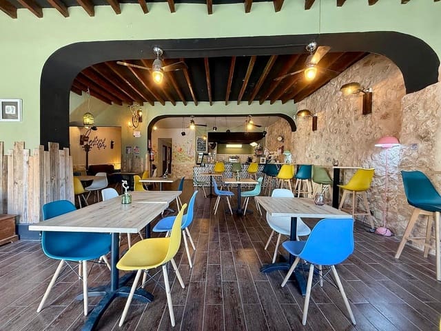 3 quarto Casa em Banda para venda em Pinoso - 370 000 € (Ref: 9875627)