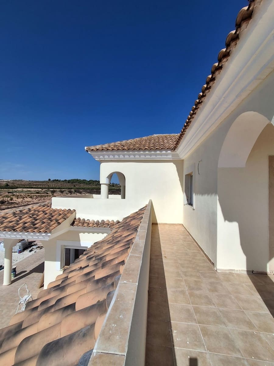 5 bedroom Finca/Country House for sale in Pinoso with pool garage - € 485,000 (Ref: 9883974)