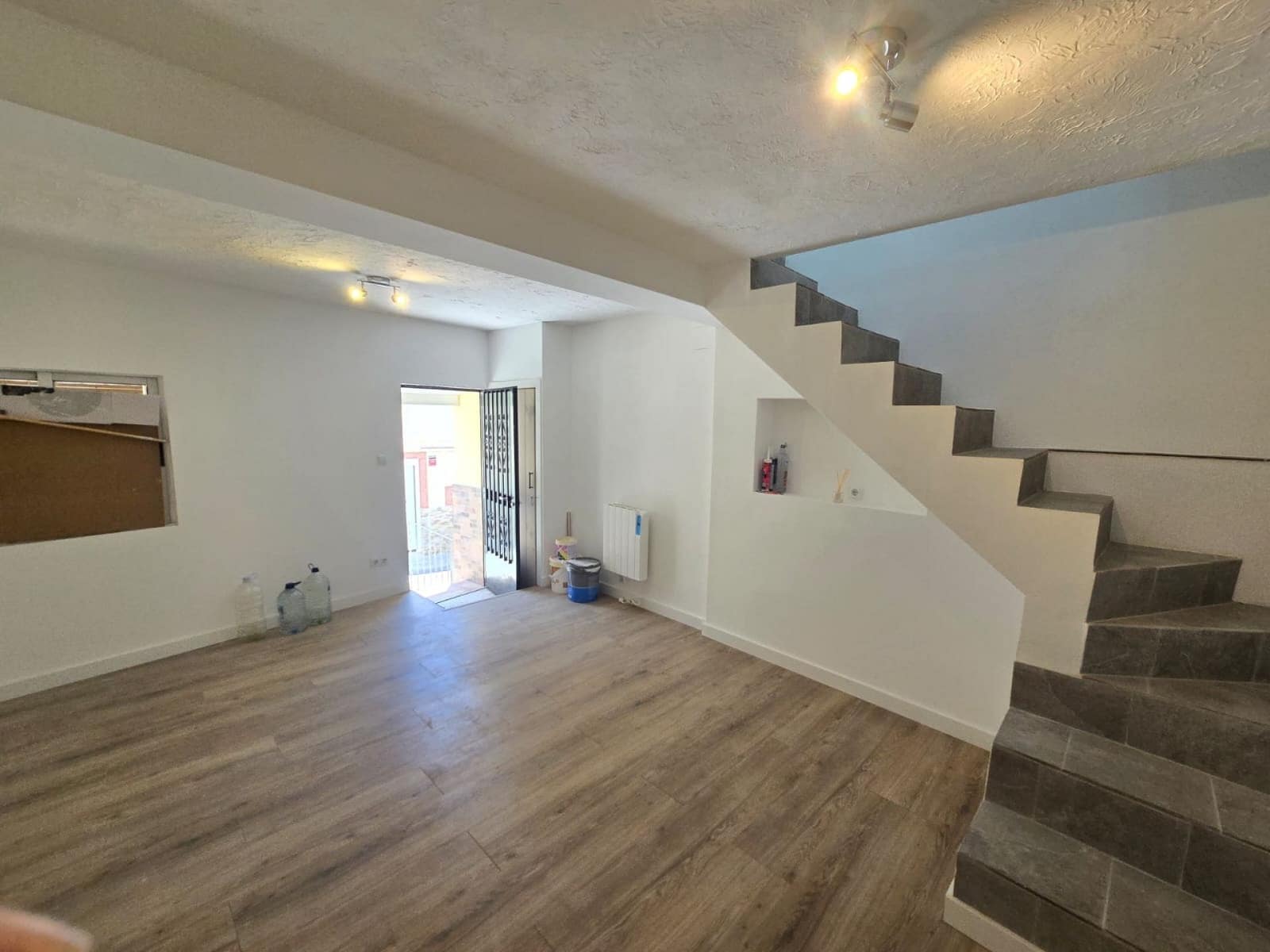 3 bedroom Townhouse for sale in Sax - € 125,000 (Ref: 9889698)