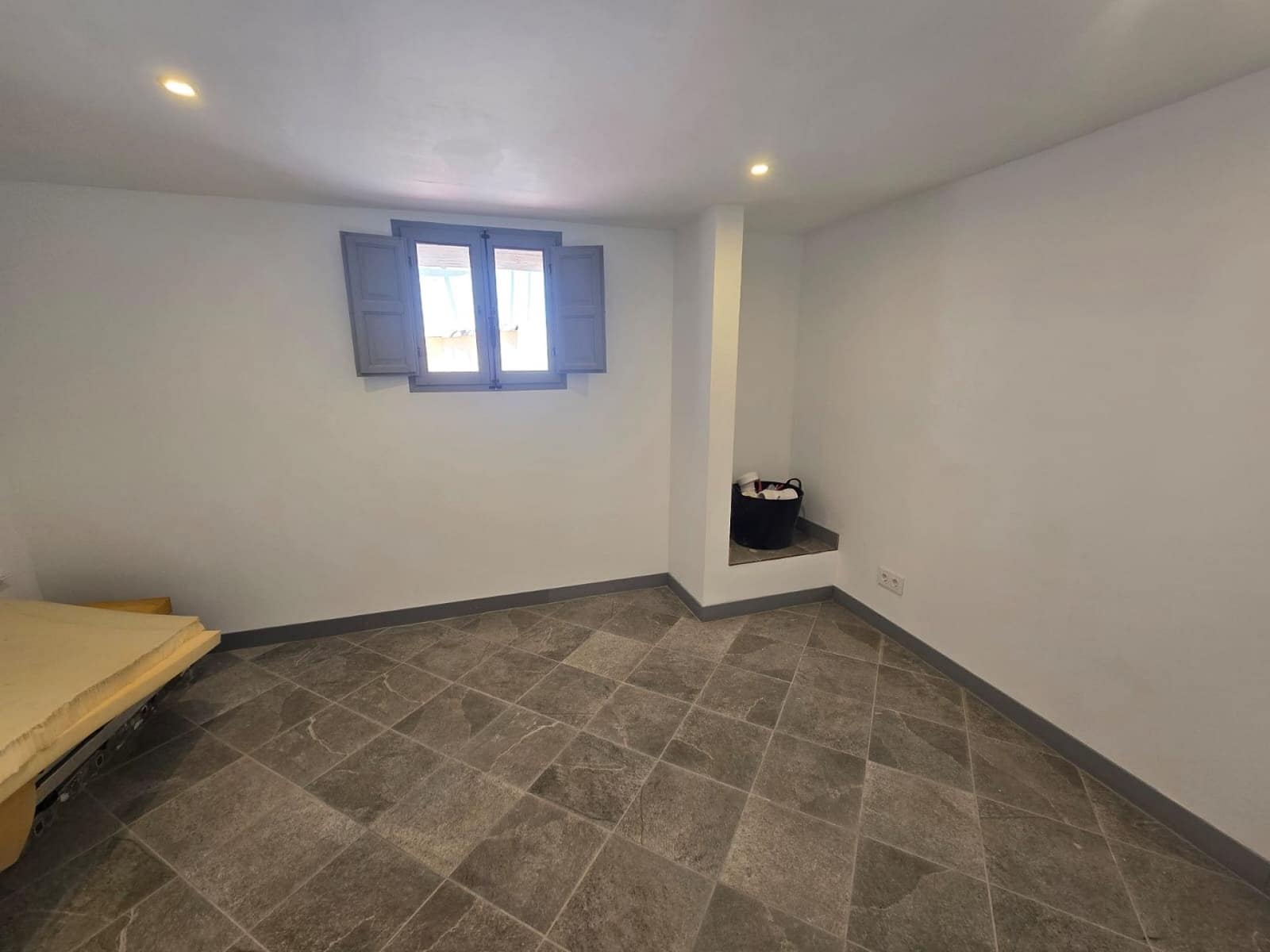 3 bedroom Townhouse for sale in Sax - € 125,000 (Ref: 9889698)