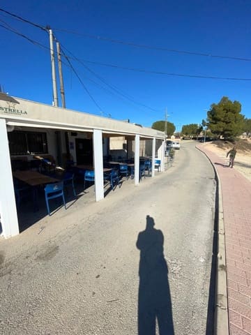 Kommersiell till salu i Pinoso - 160 000 € (Ref: 9891577)