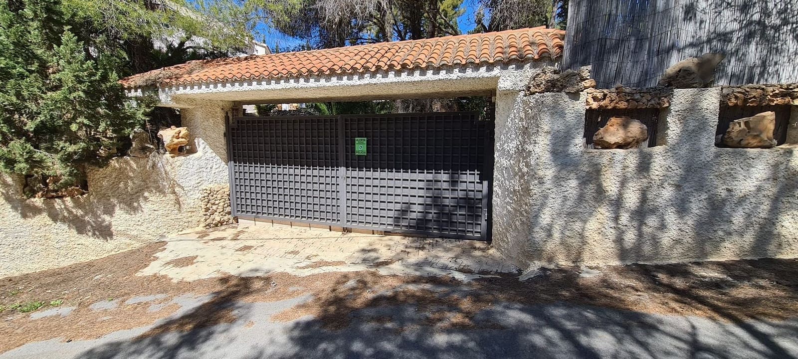 6 bedroom Finca/Country House for sale in Sax with pool garage - € 539,950 (Ref: 9895126)