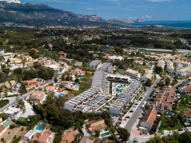 Apartamento de 2 habitaciones en Alfaz del Pi / L'Alfàs del Pi en venta con piscina - 278.000 € (Ref: 9895710)