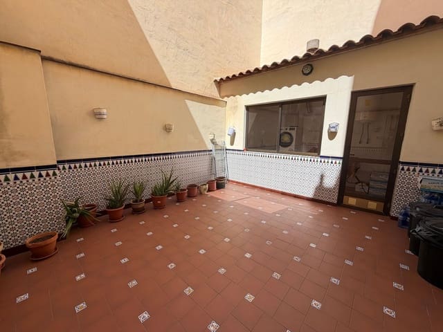 Apartamento de 4 habitaciones en Jumilla en venta - 600.000 € (Ref: 9906845)