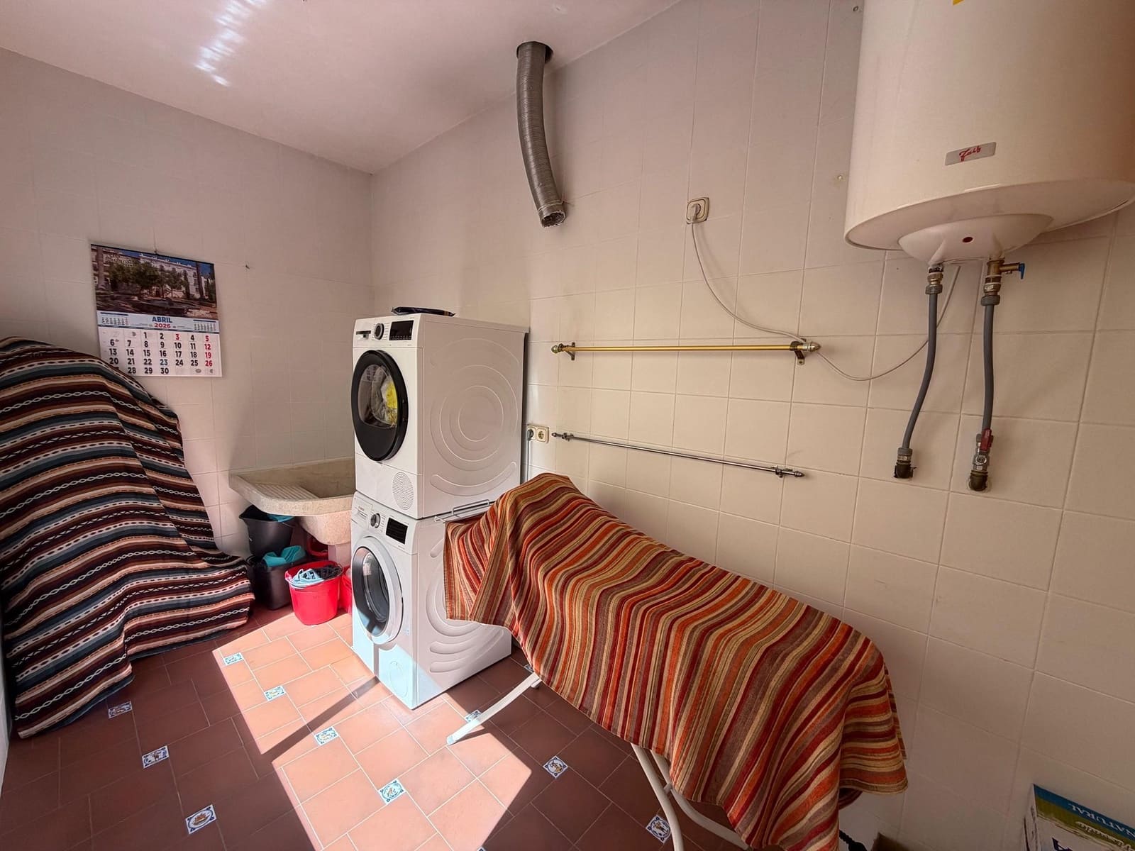 Apartamento de 4 habitaciones en Jumilla en venta - 600.000 € (Ref: 9906845)