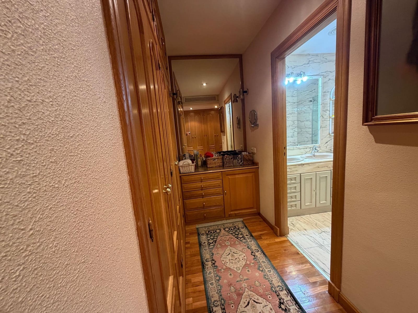 Apartamento de 4 habitaciones en Jumilla en venta - 600.000 € (Ref: 9906845)