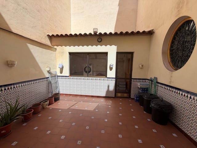 Apartamento de 4 habitaciones en Jumilla en venta - 600.000 € (Ref: 9906845)