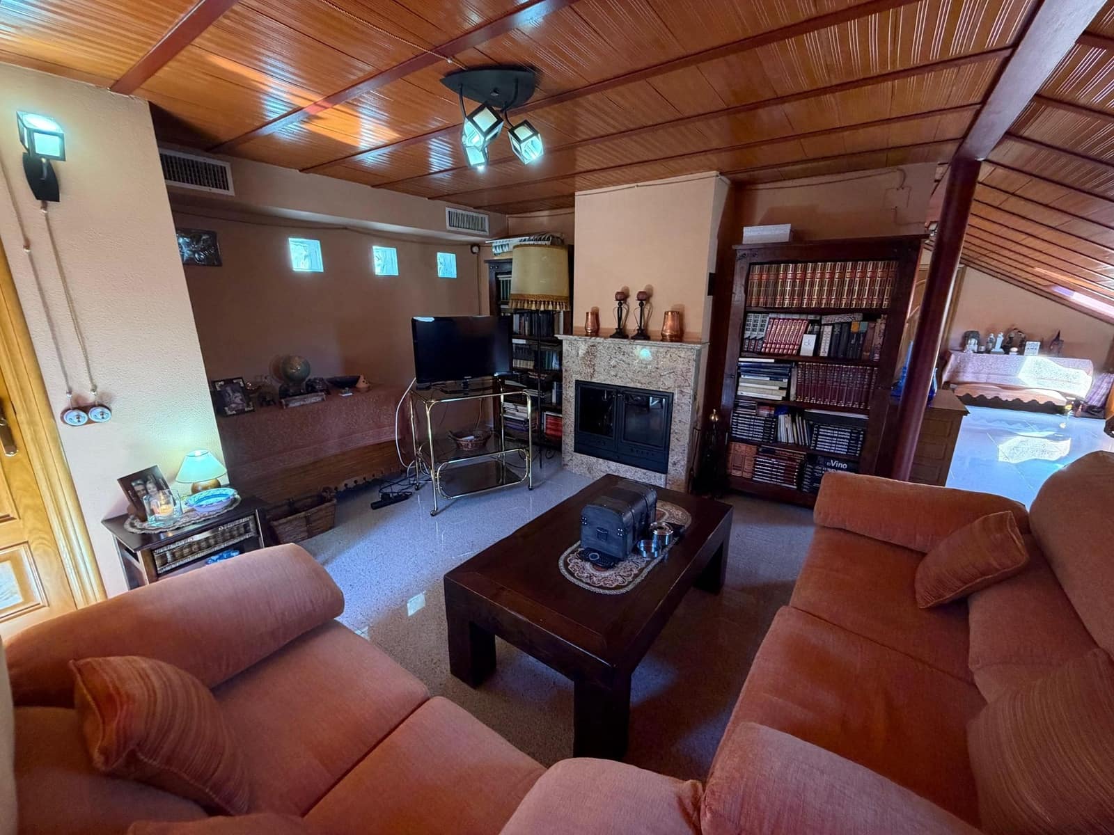 Apartamento de 4 habitaciones en Jumilla en venta - 600.000 € (Ref: 9906845)