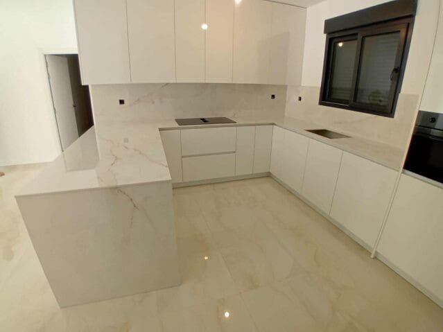 3 quarto Moradia para venda em La Romana com piscina garagem - 270 000 € (Ref: 9906848)