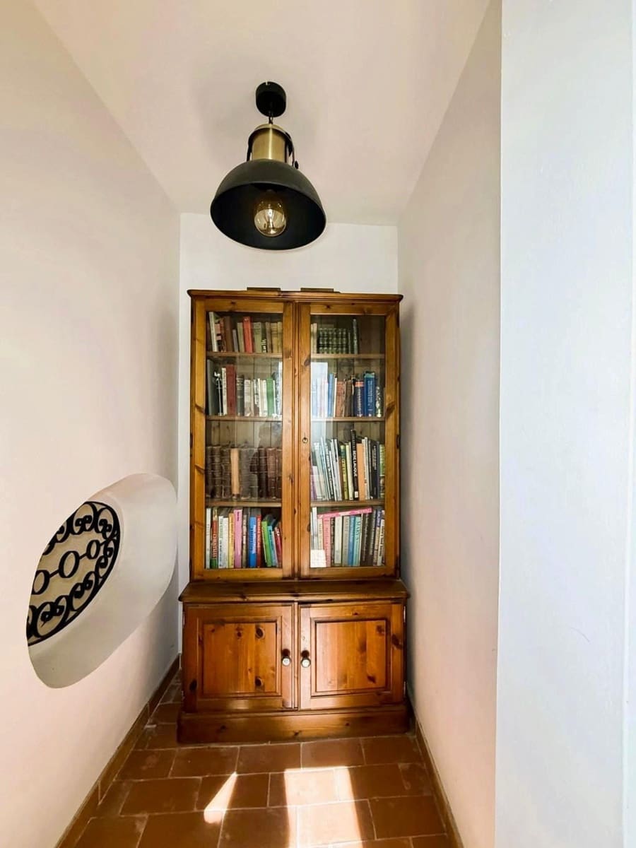 6 soveværelse Byhus til salg i Pinoso - € 325.000 (Ref: 9906852)