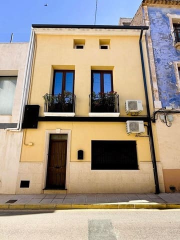 6 chambre Maison de Ville à vendre à Pinoso - 325 000 € (Ref: 9906852)