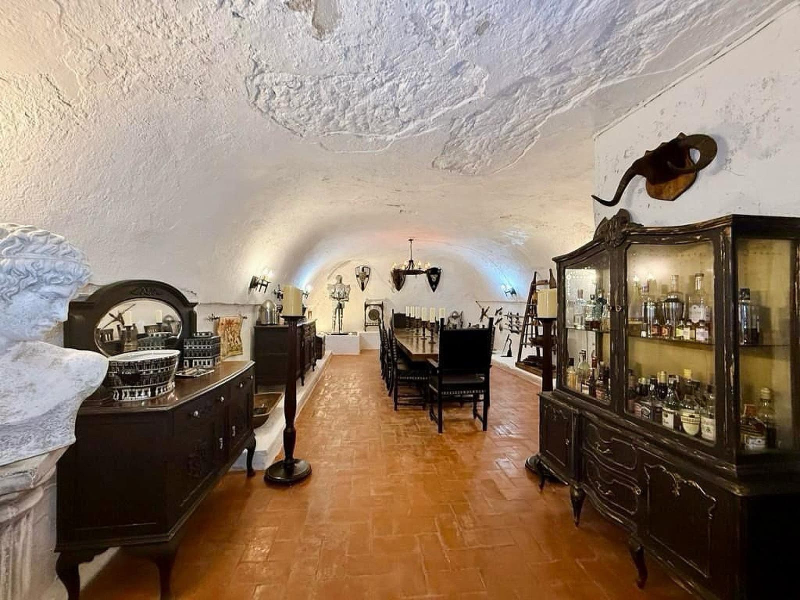 6 soveværelse Byhus til salg i Pinoso - € 325.000 (Ref: 9906852)