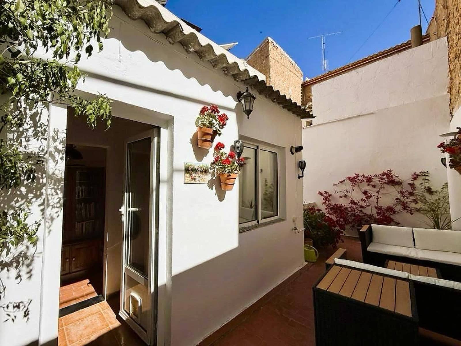 6 soveværelse Byhus til salg i Pinoso - € 325.000 (Ref: 9906852)