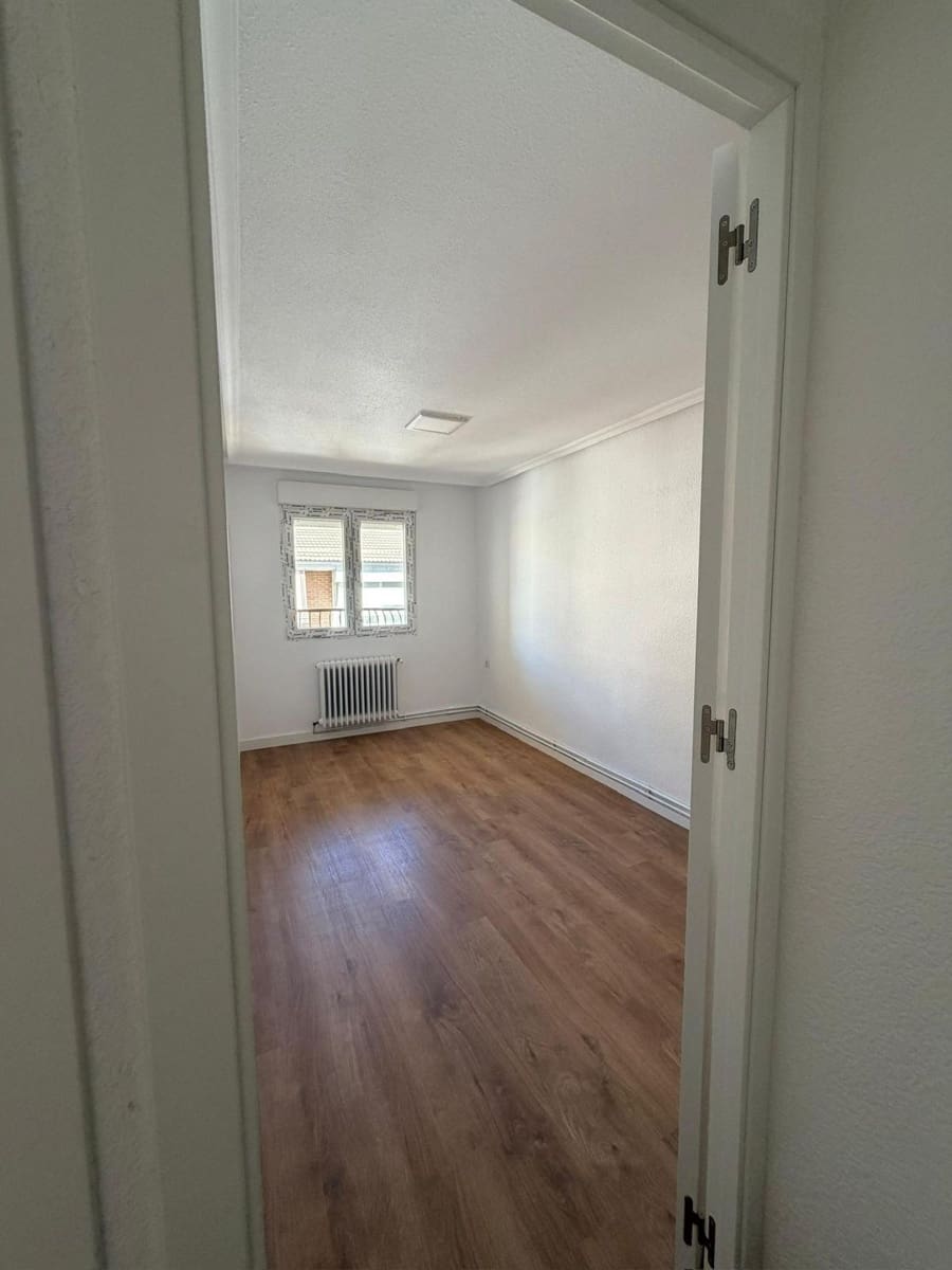 4 Zimmer Apartment zu verkaufen in Yecla - 145.000 € (Ref: 9909971)