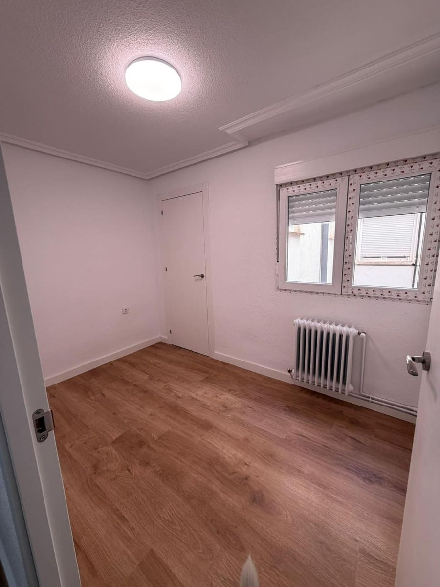 4 Zimmer Apartment zu verkaufen in Yecla - 145.000 € (Ref: 9909971)