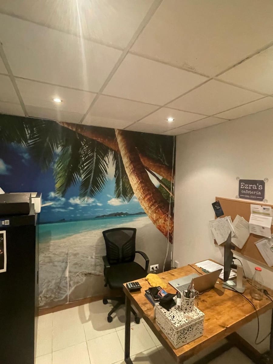 3 quarto Comercial para venda em Pinoso com garagem - 370 000 € (Ref: 9921637)