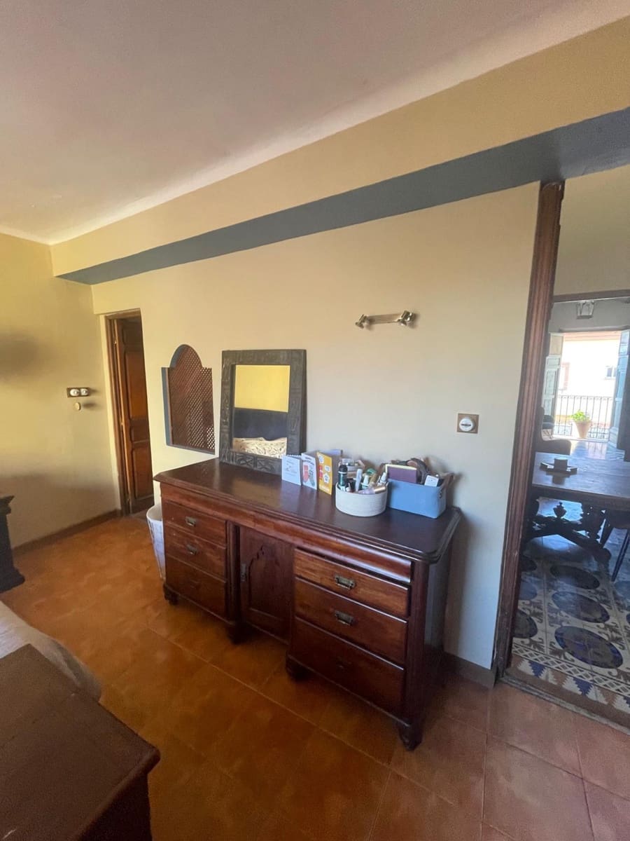 3 quarto Comercial para venda em Pinoso com garagem - 370 000 € (Ref: 9921637)