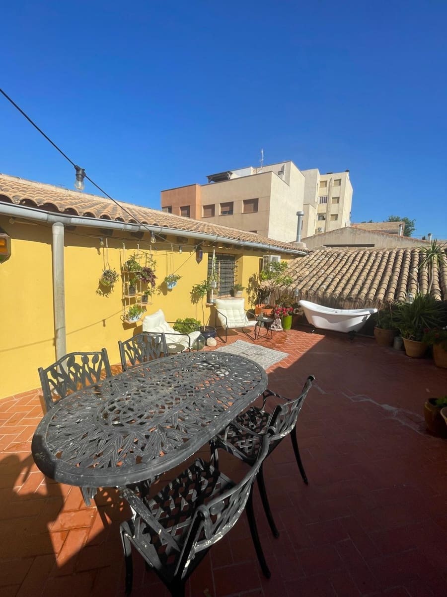 3 quarto Comercial para venda em Pinoso com garagem - 370 000 € (Ref: 9921637)