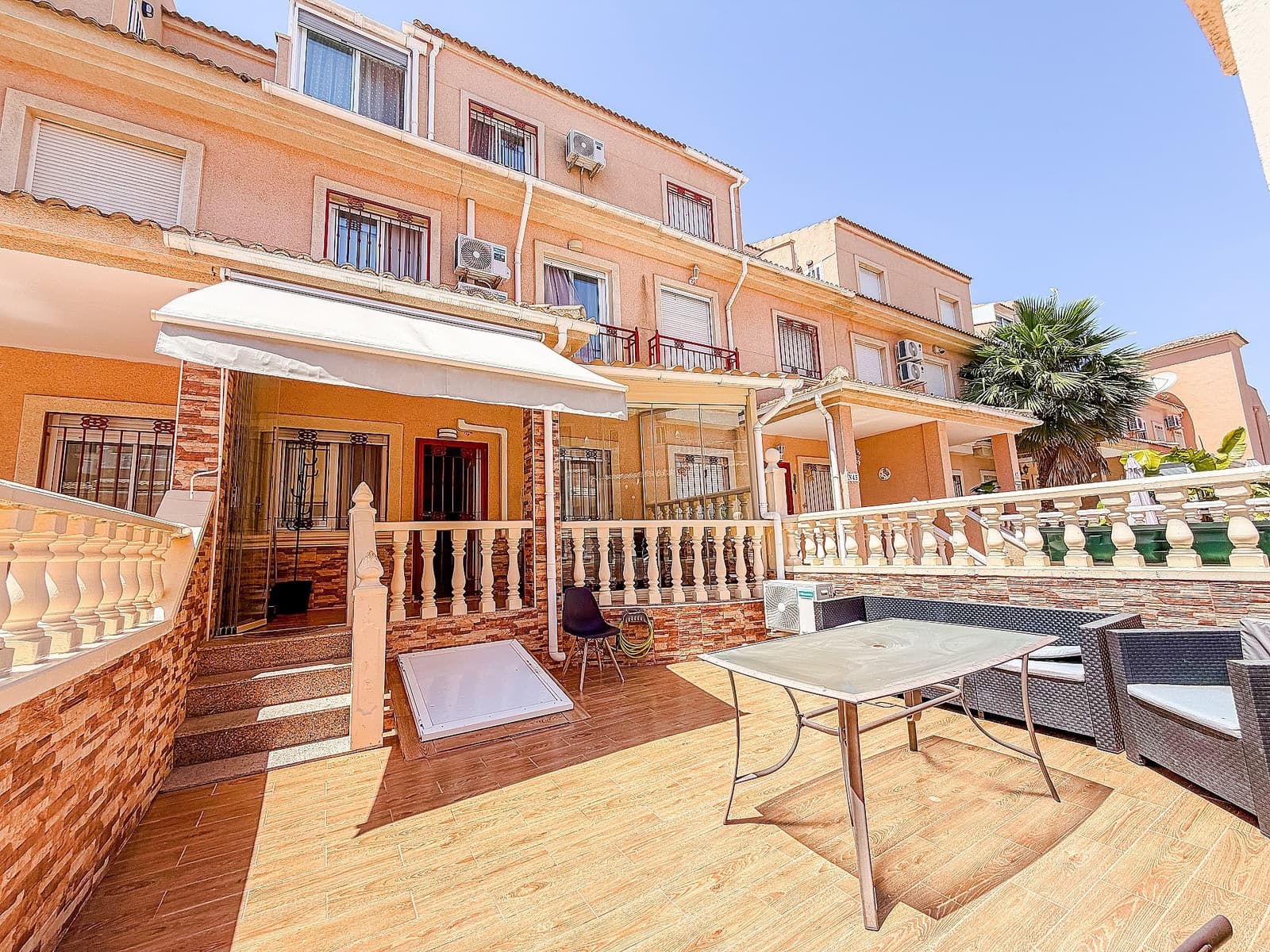 3 chambre Villa/Maison Semi-Mitoyenne à vendre à Orihuela avec piscine - 283 000 € (Ref: 9926705)