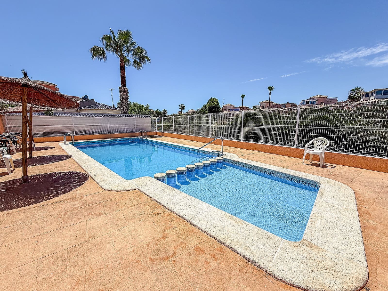 3 chambre Villa/Maison Semi-Mitoyenne à vendre à Orihuela avec piscine - 283 000 € (Ref: 9926705)
