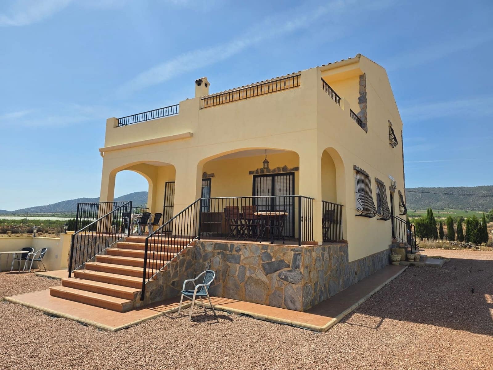 4 soverom Villa til salgs i Monovar / Monover med svømmebasseng garasje - € 425 000 (Ref: 9932766)