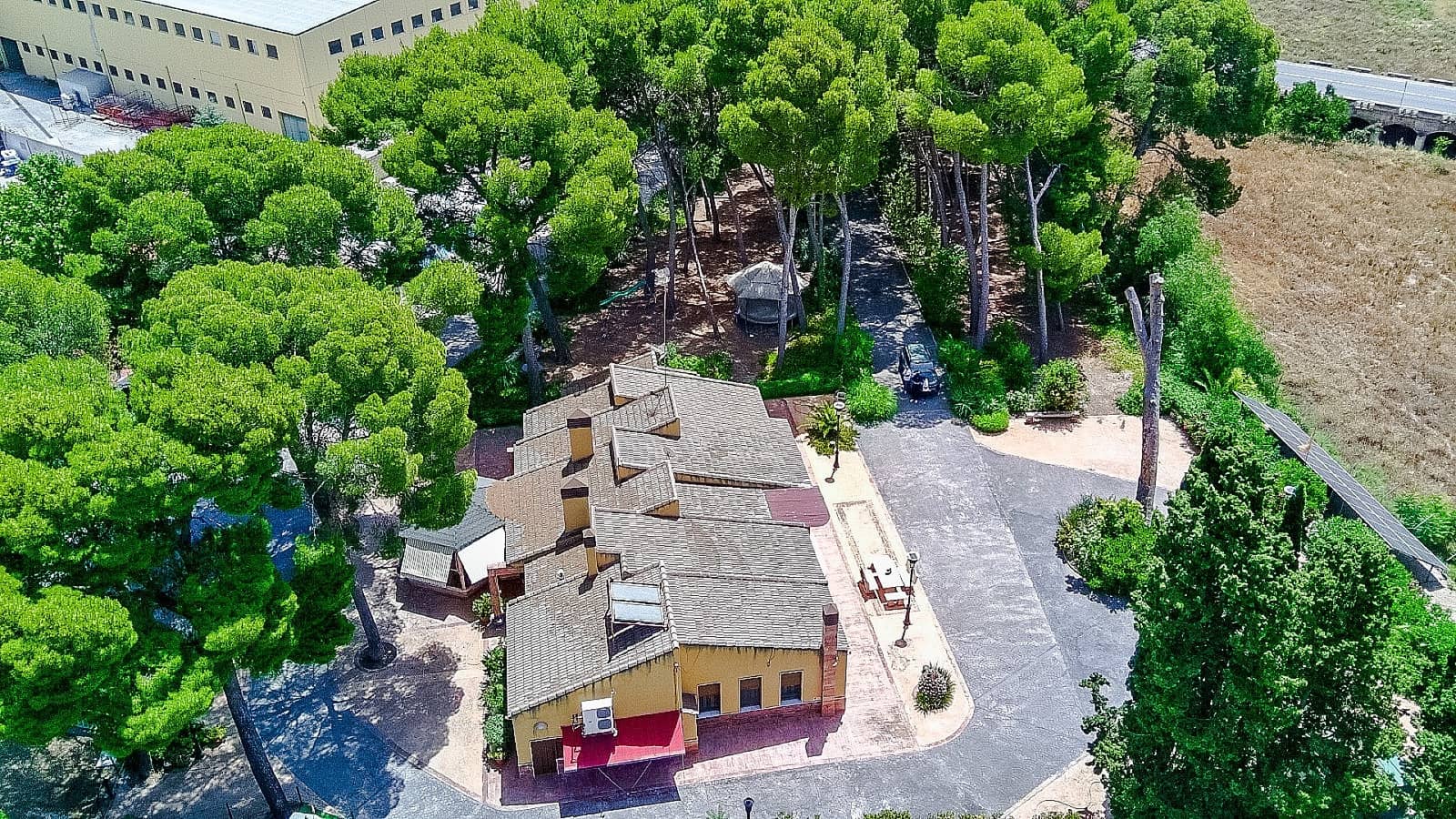 4 sovrum Villa till salu i Yecla med pool garage - 699 000 € (Ref: 9937462)