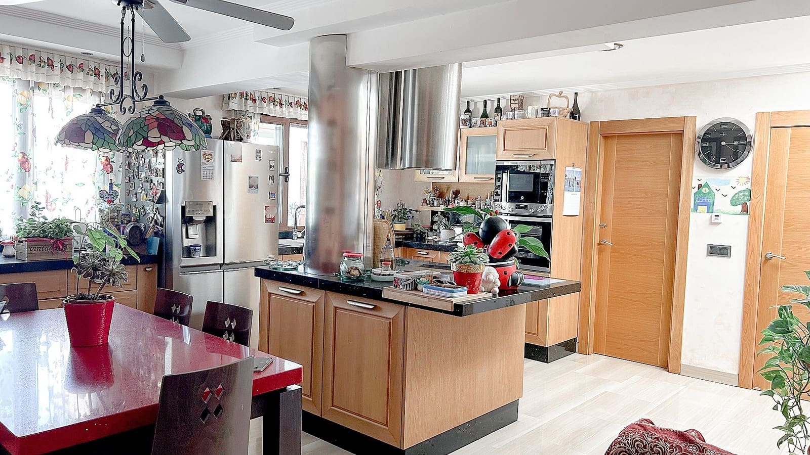 4 sovrum Villa till salu i Yecla med pool garage - 699 000 € (Ref: 9937462)