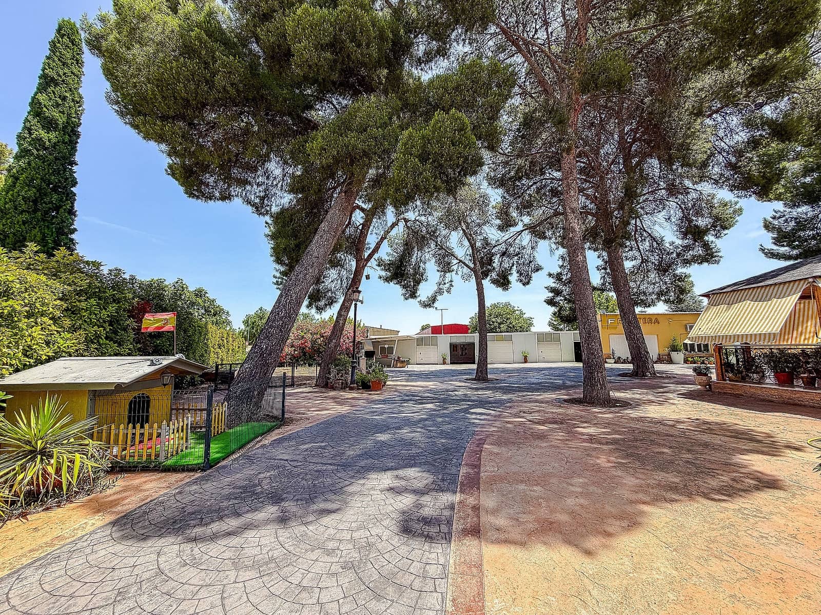 4 sovrum Villa till salu i Yecla med pool garage - 699 000 € (Ref: 9937462)
