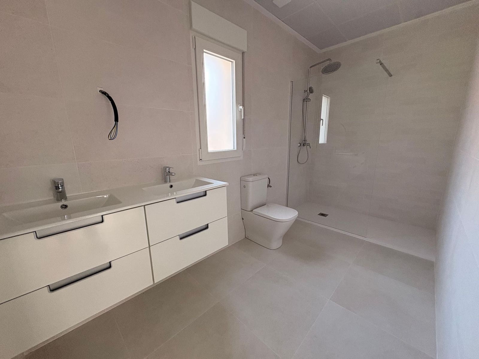 3 bedroom Villa for sale in Pinoso with pool - € 289,995 (Ref: 9937463)