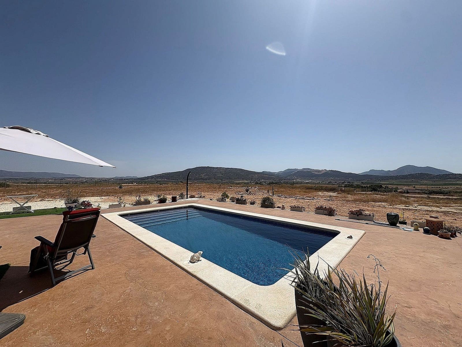 3 bedroom Villa for sale in Pinoso with pool - € 289,995 (Ref: 9937463)